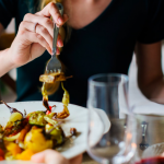 coma-ate-que-esteja-80-satisfeito-detox-de-corpo-e-alma